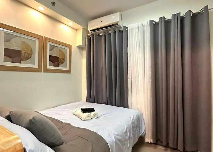 Shore 2 Residences, 1br Balcony - Pool View *