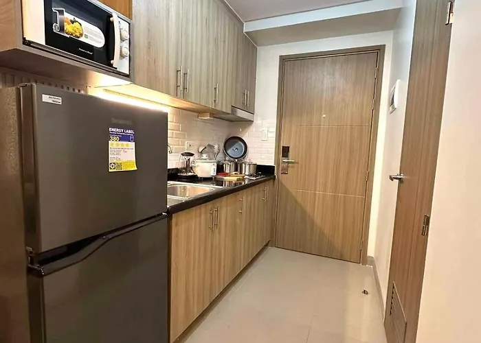 Shore 2 Residences, 1br Balcony - Pool View * Manila